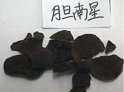 冬季嘴唇干裂要怎么防治